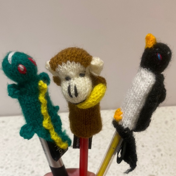 Set of 9 Knitted Animal Finger Puppets - Picture 3 of 4